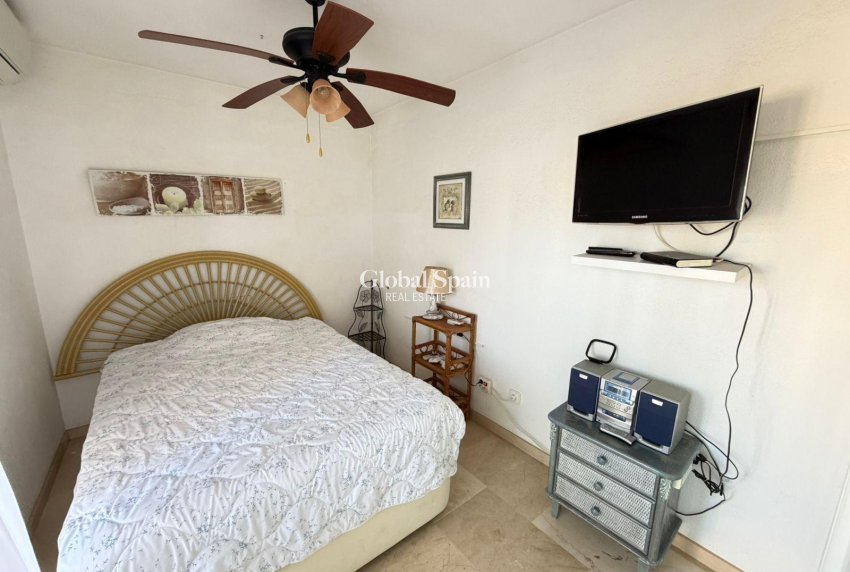 Wederverkoop - HUIS -
ORIHUELA COSTA - Playa Flamenca