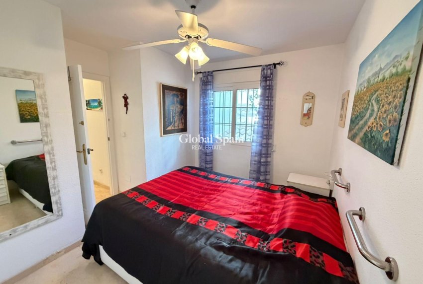 Wederverkoop - HUIS -
ORIHUELA COSTA - Playa Flamenca