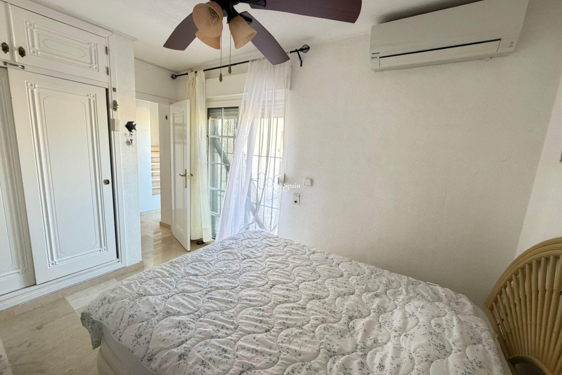 Wederverkoop - HUIS -
ORIHUELA COSTA - Playa Flamenca