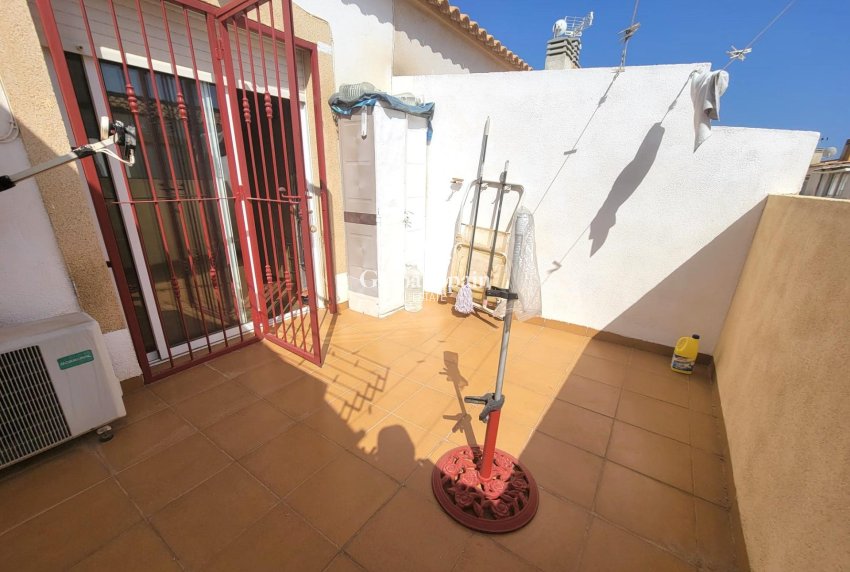 Wederverkoop - HUIS -
ORIHUELA COSTA - Playa Flamenca