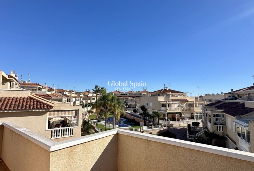 Wederverkoop - HUIS -
ORIHUELA COSTA - Playa Flamenca