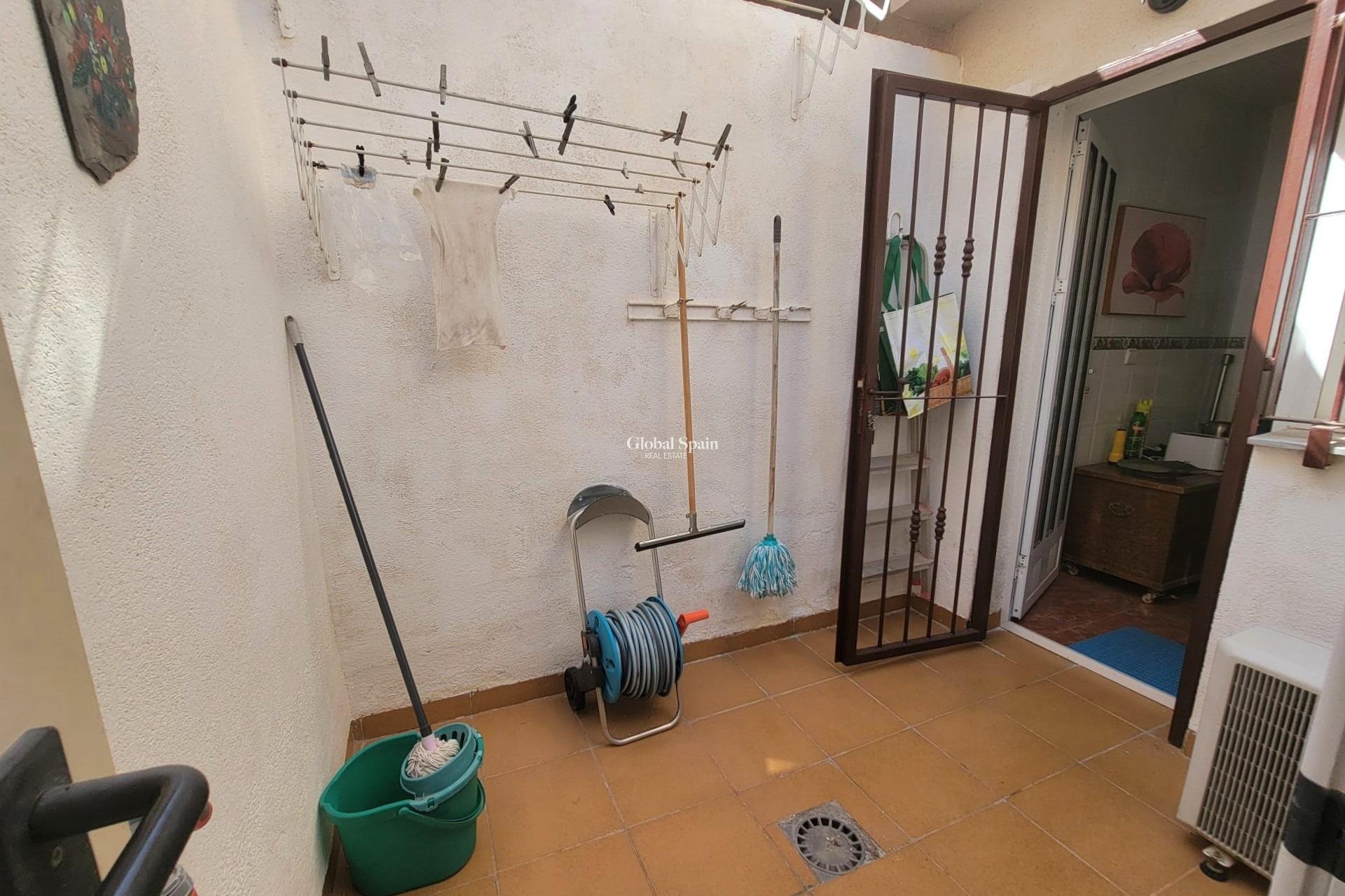 Wederverkoop - HUIS -
ORIHUELA COSTA - Playa Flamenca