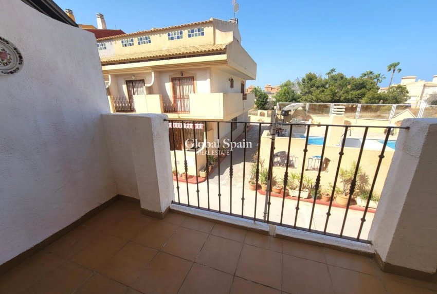 Wederverkoop - HUIS -
ORIHUELA COSTA - Playa Flamenca