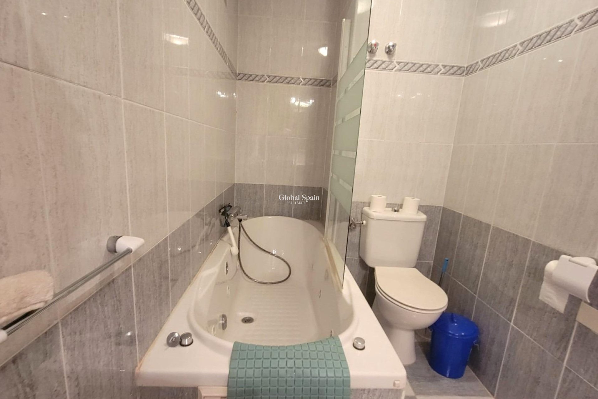 Wederverkoop - HUIS -
ORIHUELA COSTA - Playa Flamenca