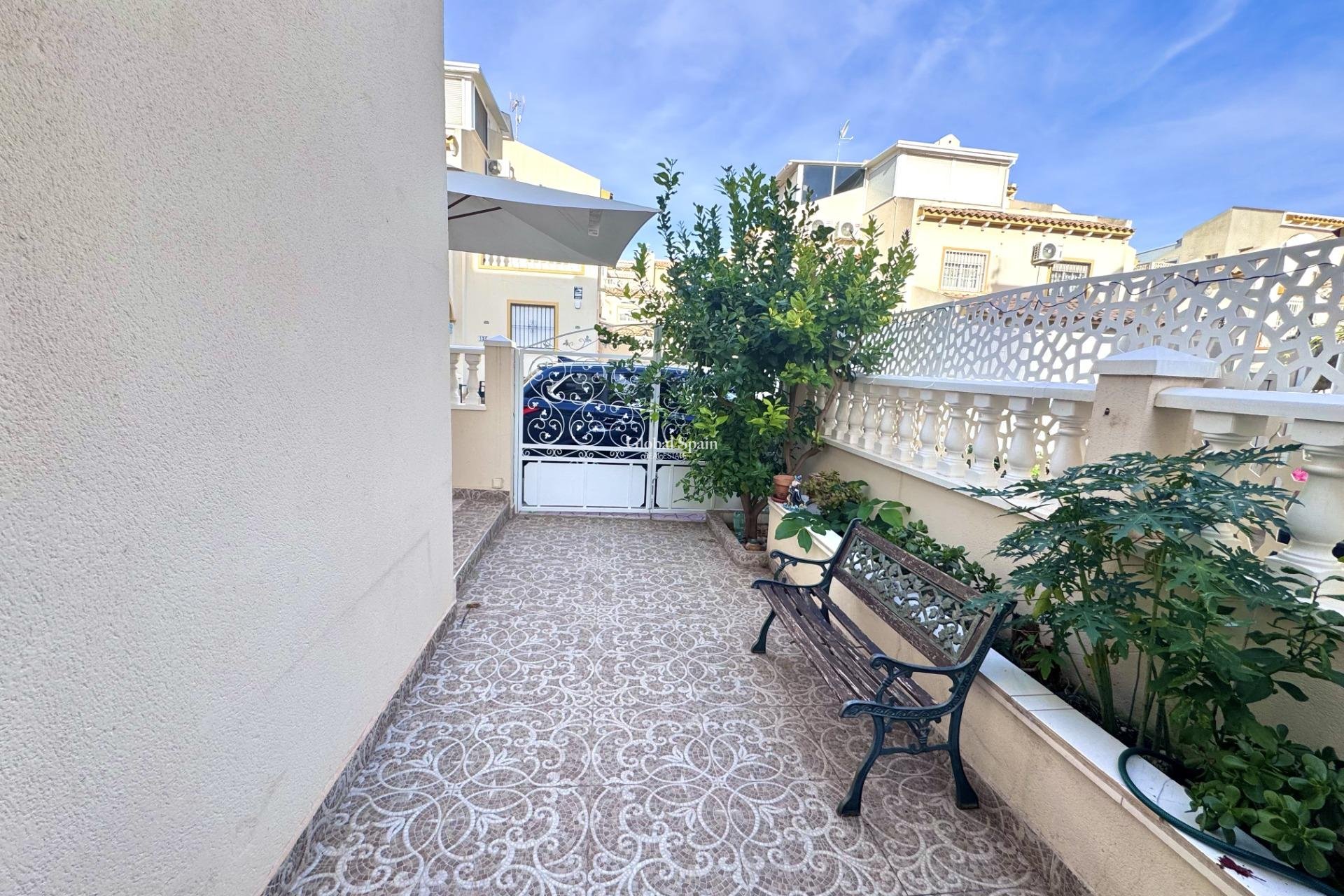 Wederverkoop - HUIS -
ORIHUELA COSTA - Playa Flamenca