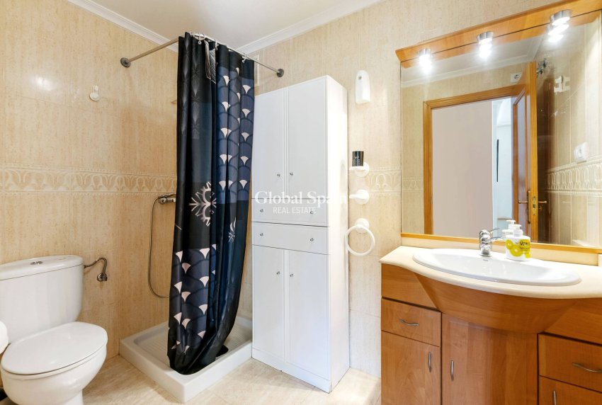 Wederverkoop - HUIS -
ORIHUELA COSTA - Playa Flamenca