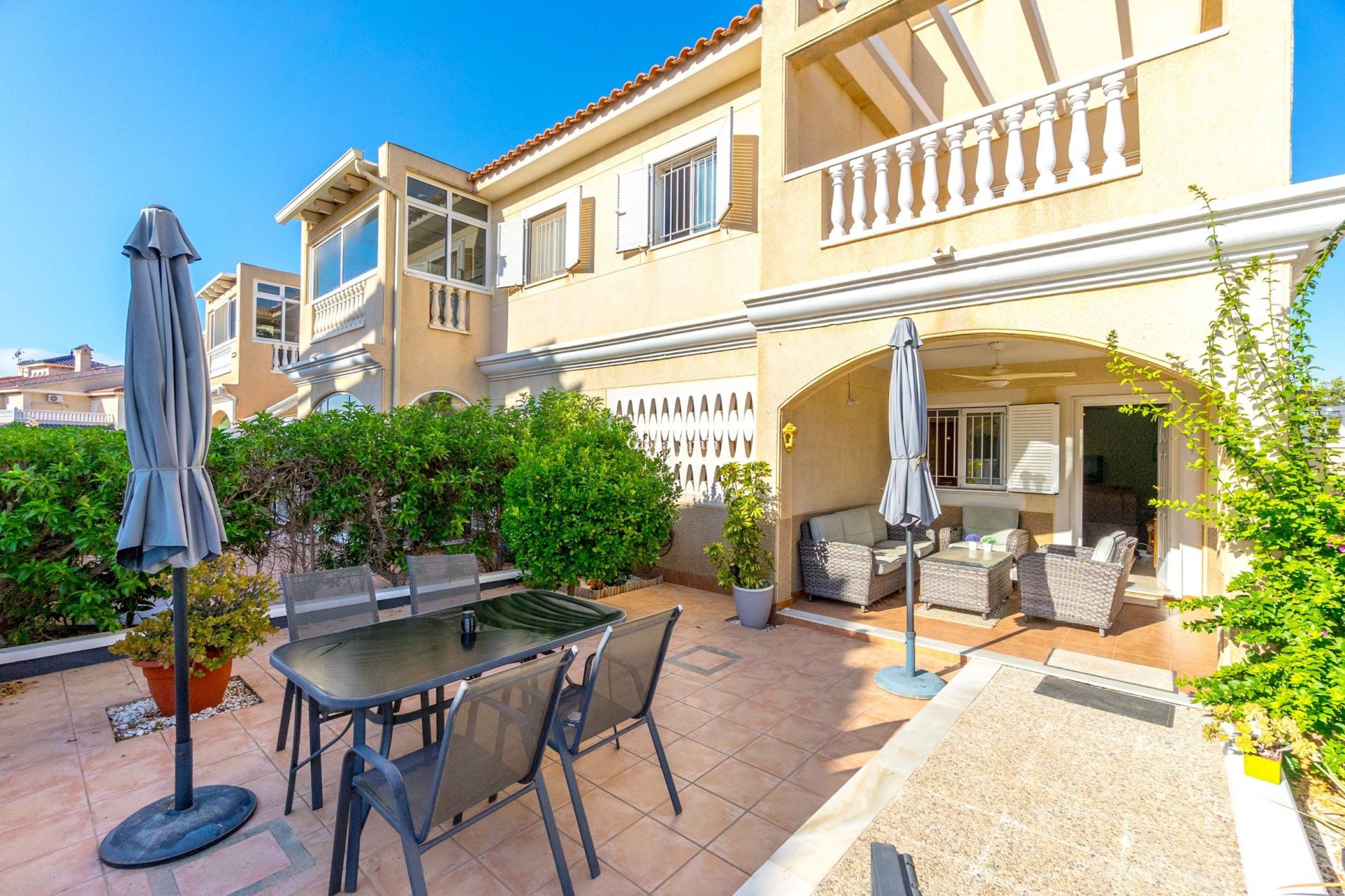 Wederverkoop - HUIS -
ORIHUELA COSTA - Playa Flamenca