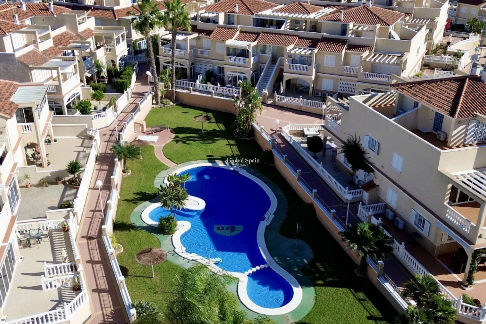 Wederverkoop - HUIS -
ORIHUELA COSTA - Playa Flamenca