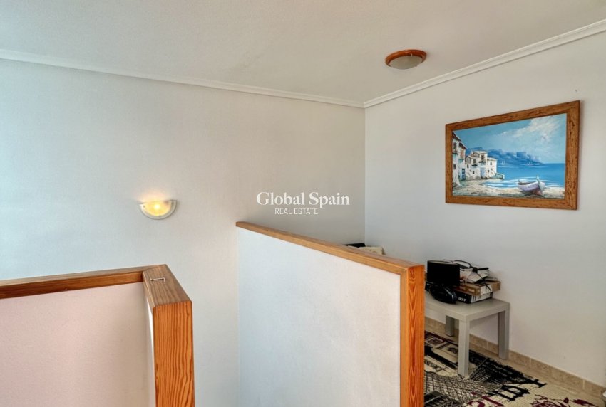 Wederverkoop - HUIS -
ORIHUELA COSTA - Playa Flamenca