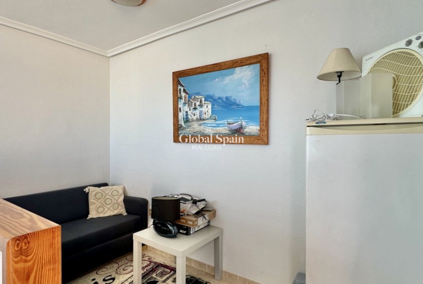 Wederverkoop - HUIS -
ORIHUELA COSTA - Playa Flamenca