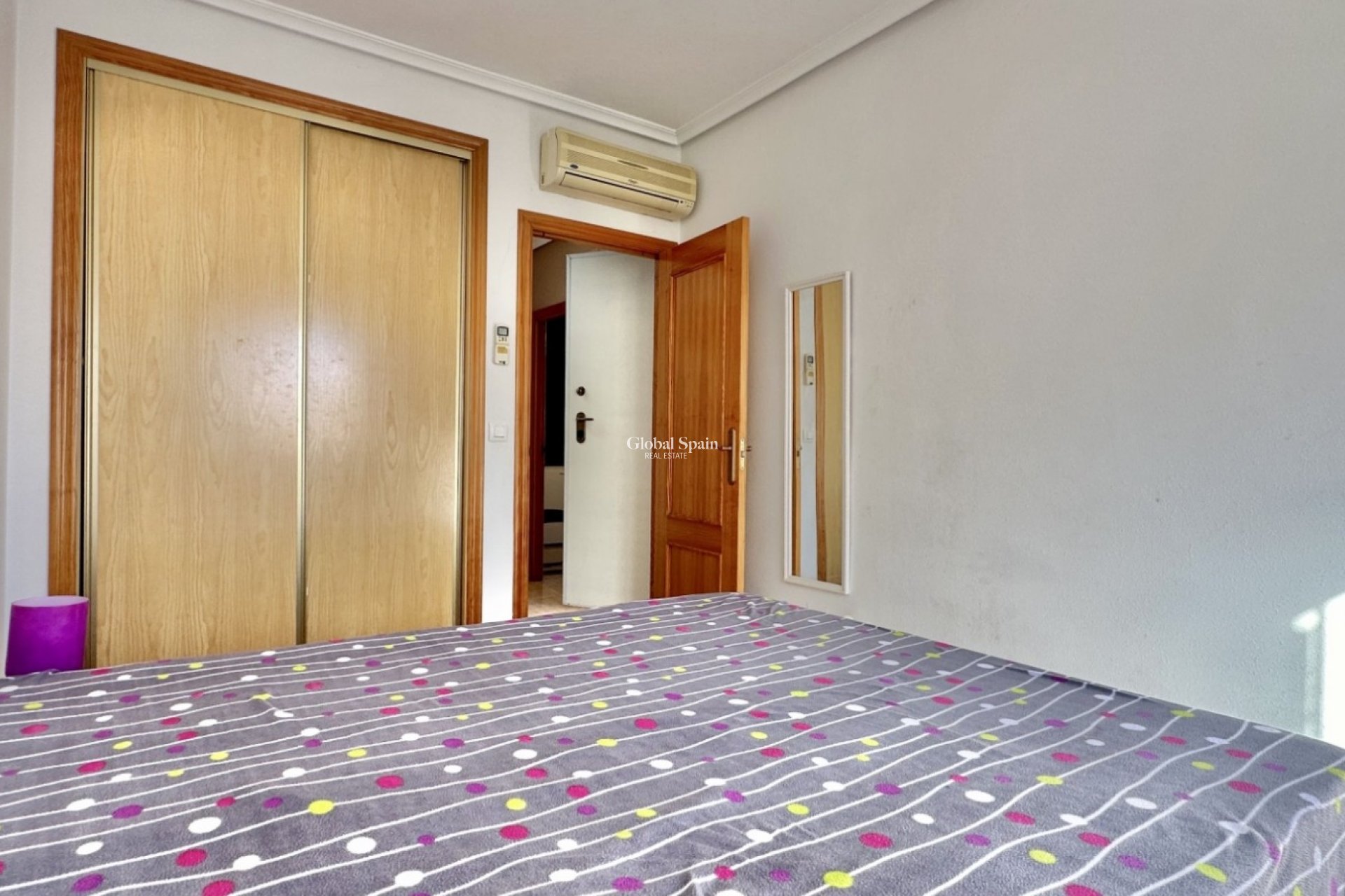 Wederverkoop - HUIS -
ORIHUELA COSTA - Playa Flamenca