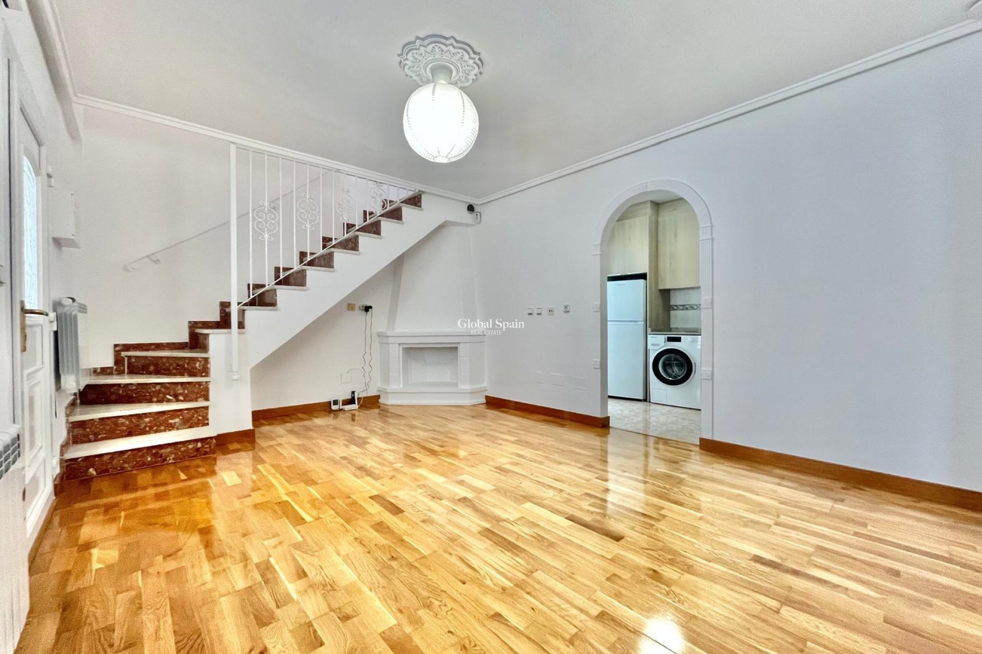 Wederverkoop - HUIS -
ORIHUELA COSTA - Playa Flamenca