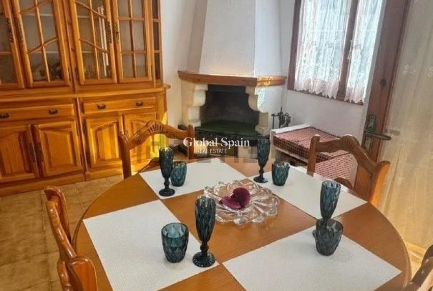 Wederverkoop - HUIS -
ORIHUELA COSTA - Playa Flamenca