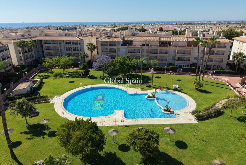 Wederverkoop - HUIS -
Orihuela Costa - Playa Flamenca