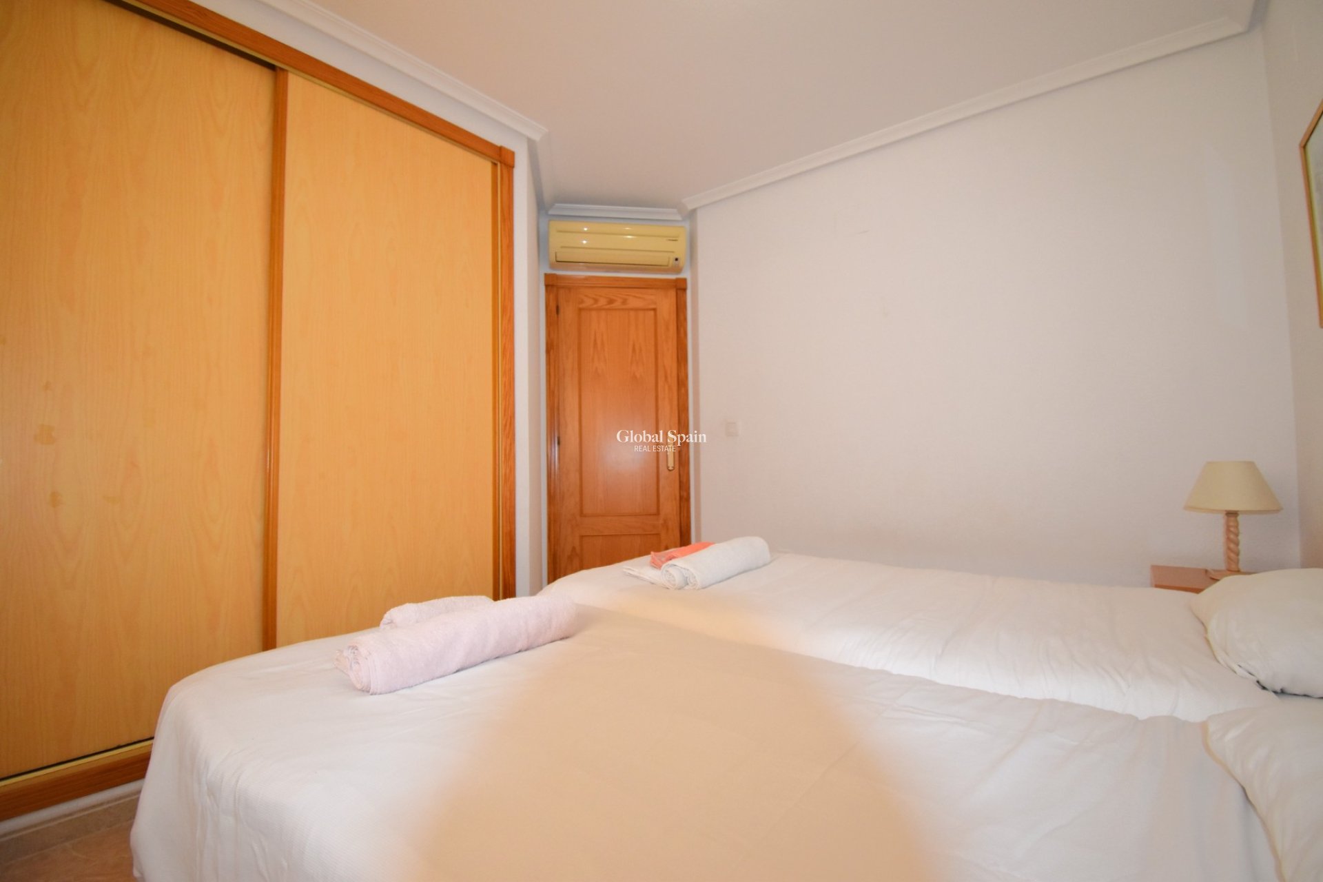 Wederverkoop - HUIS -
Orihuela Costa - Playa Flamenca