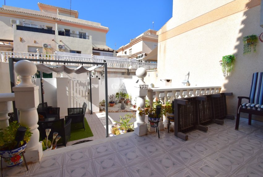 Wederverkoop - HUIS -
Orihuela Costa - Playa Flamenca