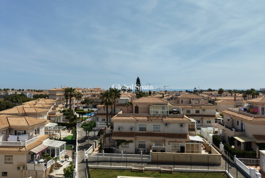 Wederverkoop - HUIS -
Orihuela Costa - Playa Flamenca