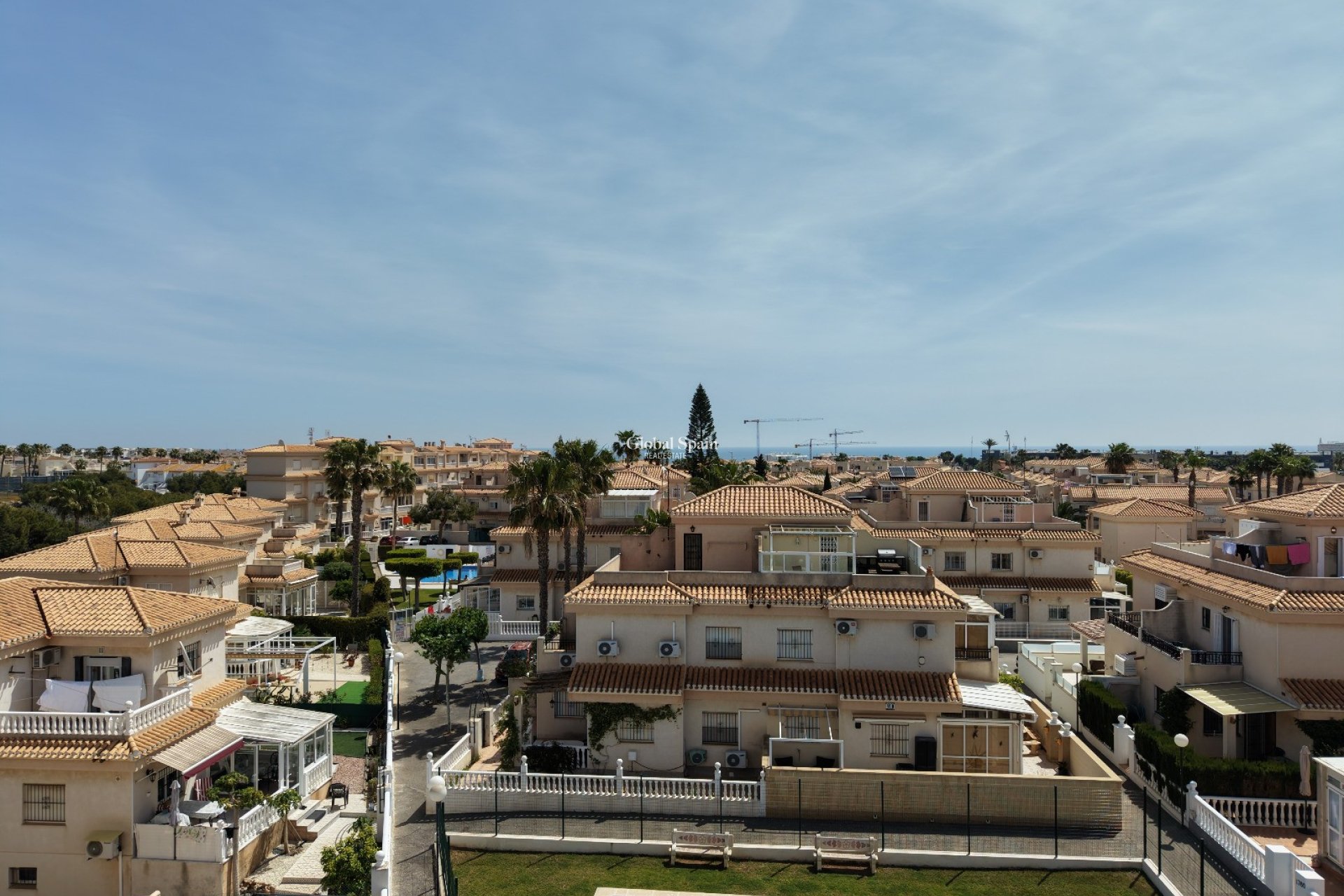 Wederverkoop - HUIS -
Orihuela Costa - Playa Flamenca