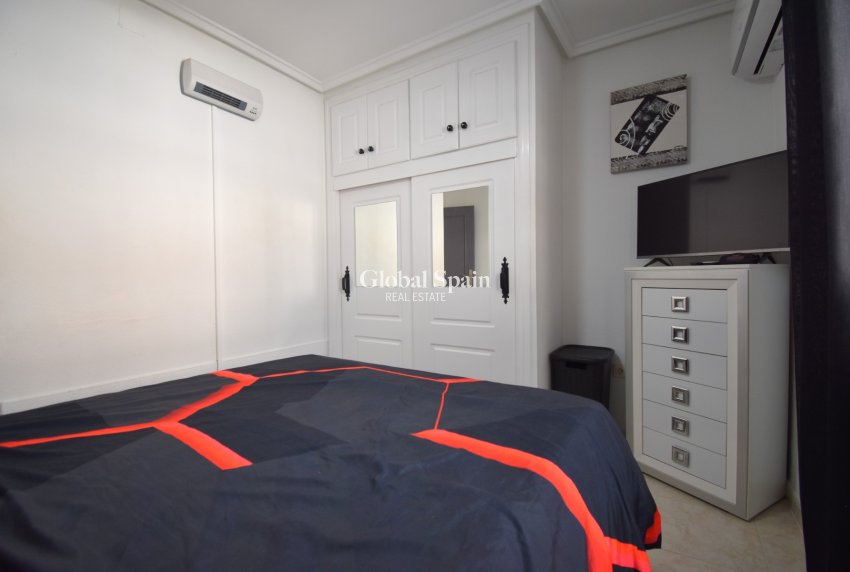Wederverkoop - HUIS -
Orihuela Costa - Playa Flamenca