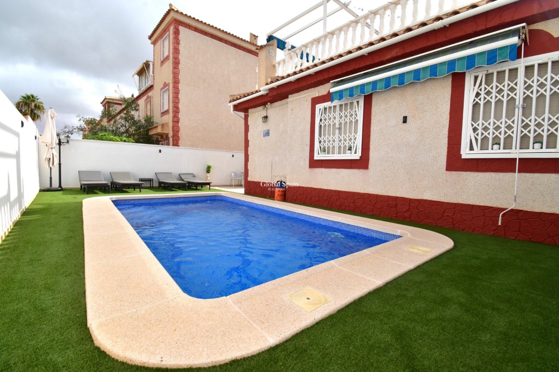 Wederverkoop - HUIS -
Orihuela Costa - Playa Flamenca