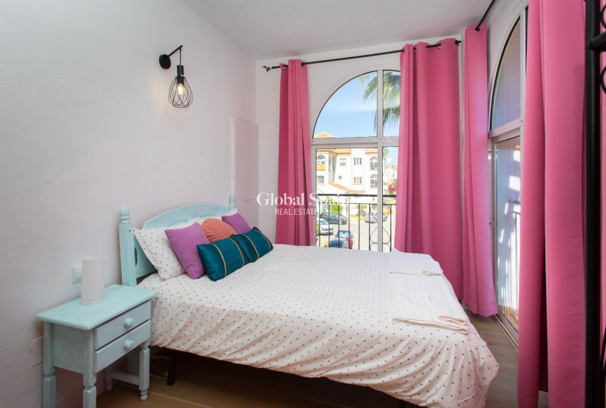 Wederverkoop - HUIS -
ORIHUELA COSTA - Playa Flamenca