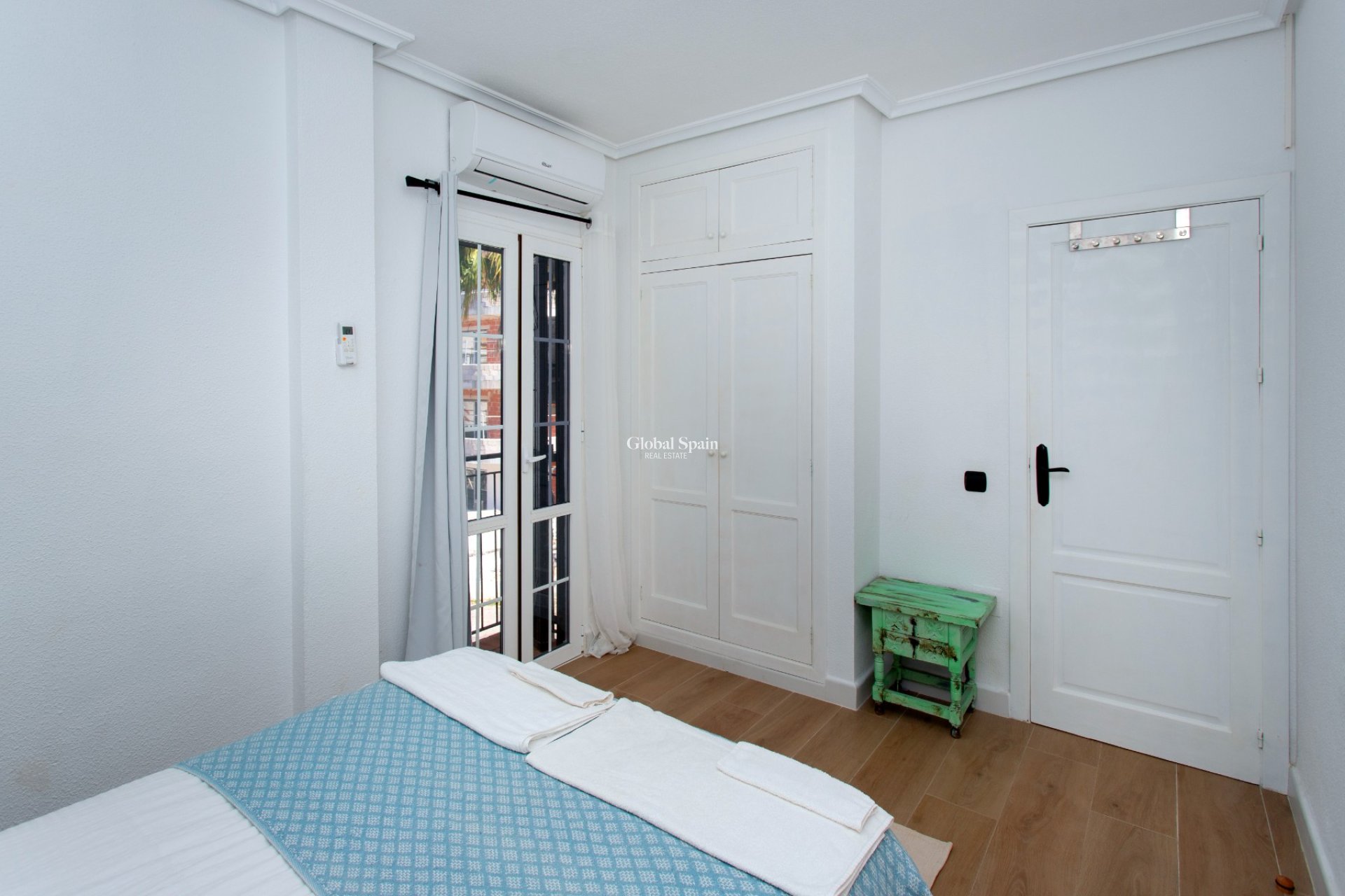 Wederverkoop - HUIS -
ORIHUELA COSTA - Playa Flamenca