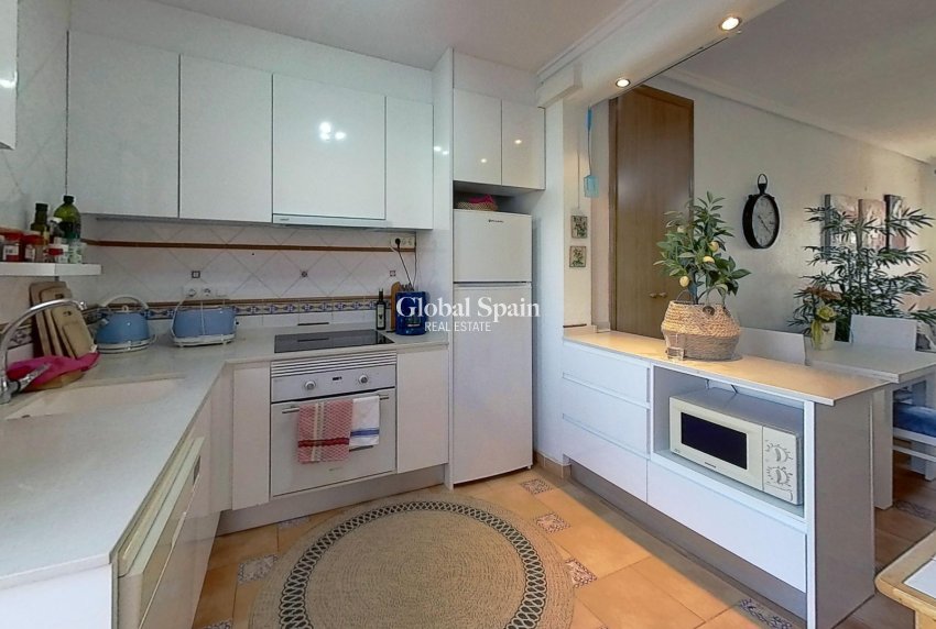 Wederverkoop - Huis -
ORIHUELA COSTA - Playa Flamenca