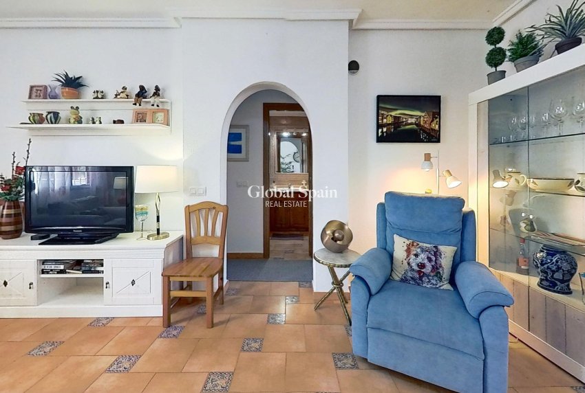 Wederverkoop - Huis -
ORIHUELA COSTA - Playa Flamenca