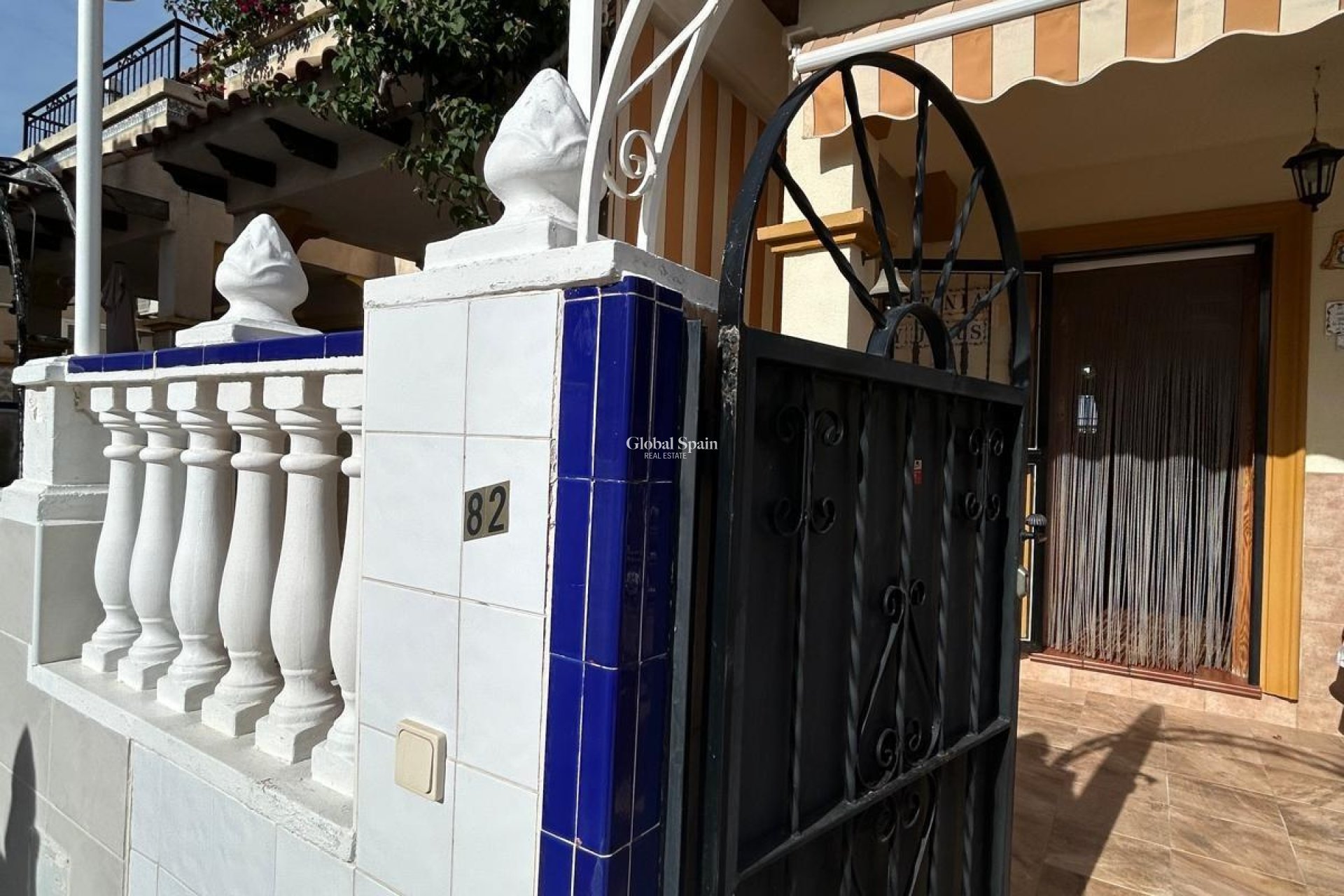 Wederverkoop - HUIS -
ORIHUELA COSTA - Punta Prima