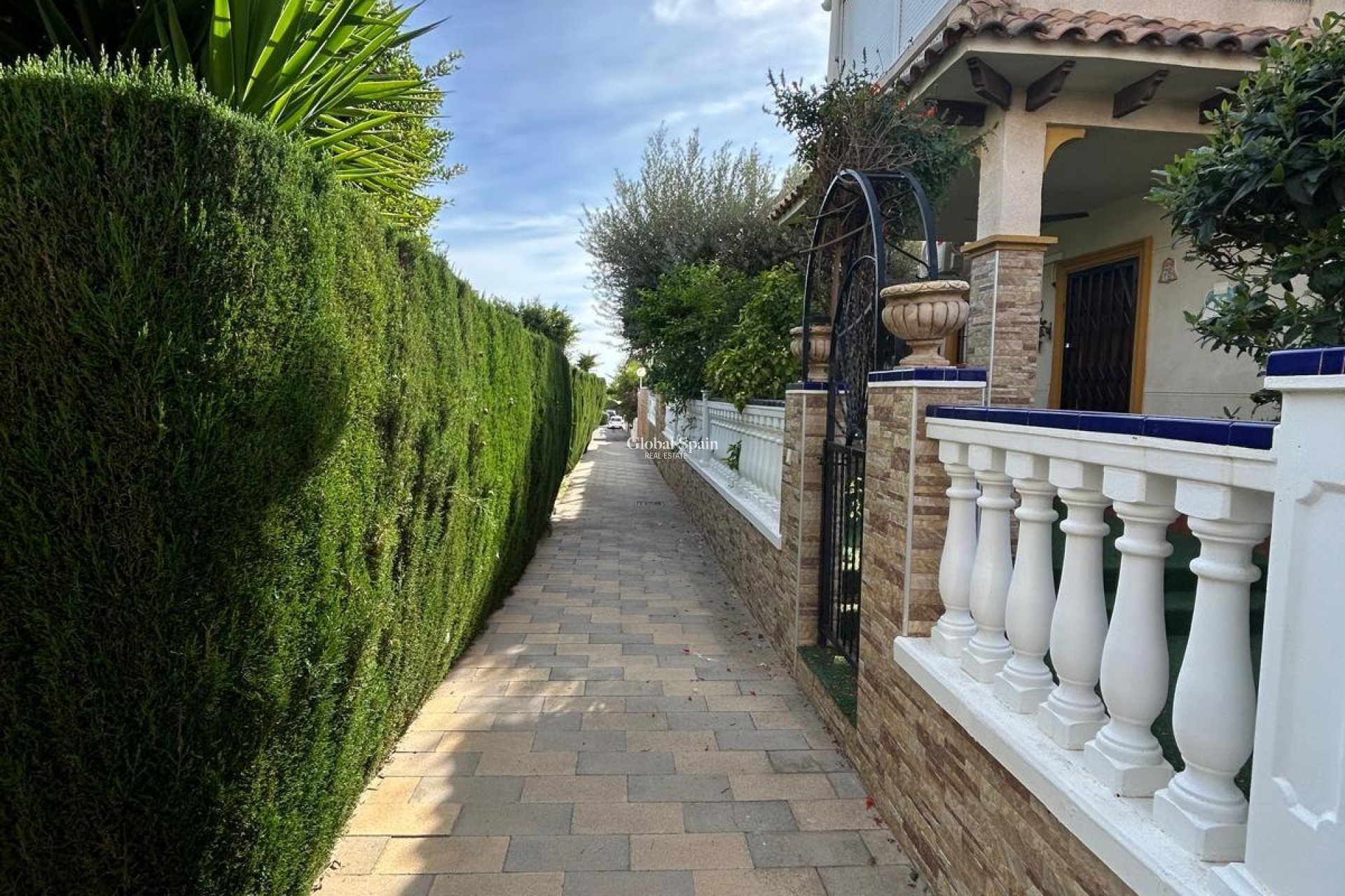 Wederverkoop - HUIS -
ORIHUELA COSTA - Punta Prima