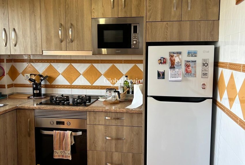 Wederverkoop - HUIS -
ORIHUELA COSTA - Punta Prima