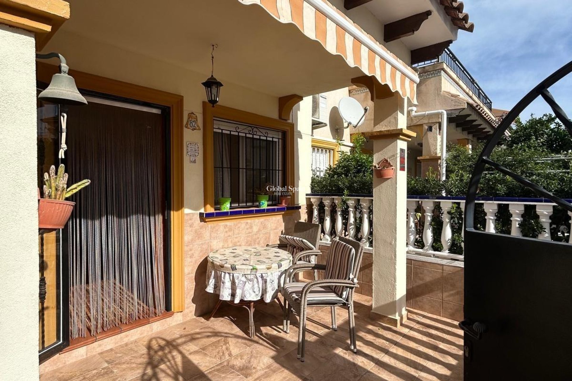 Wederverkoop - HUIS -
ORIHUELA COSTA - Punta Prima