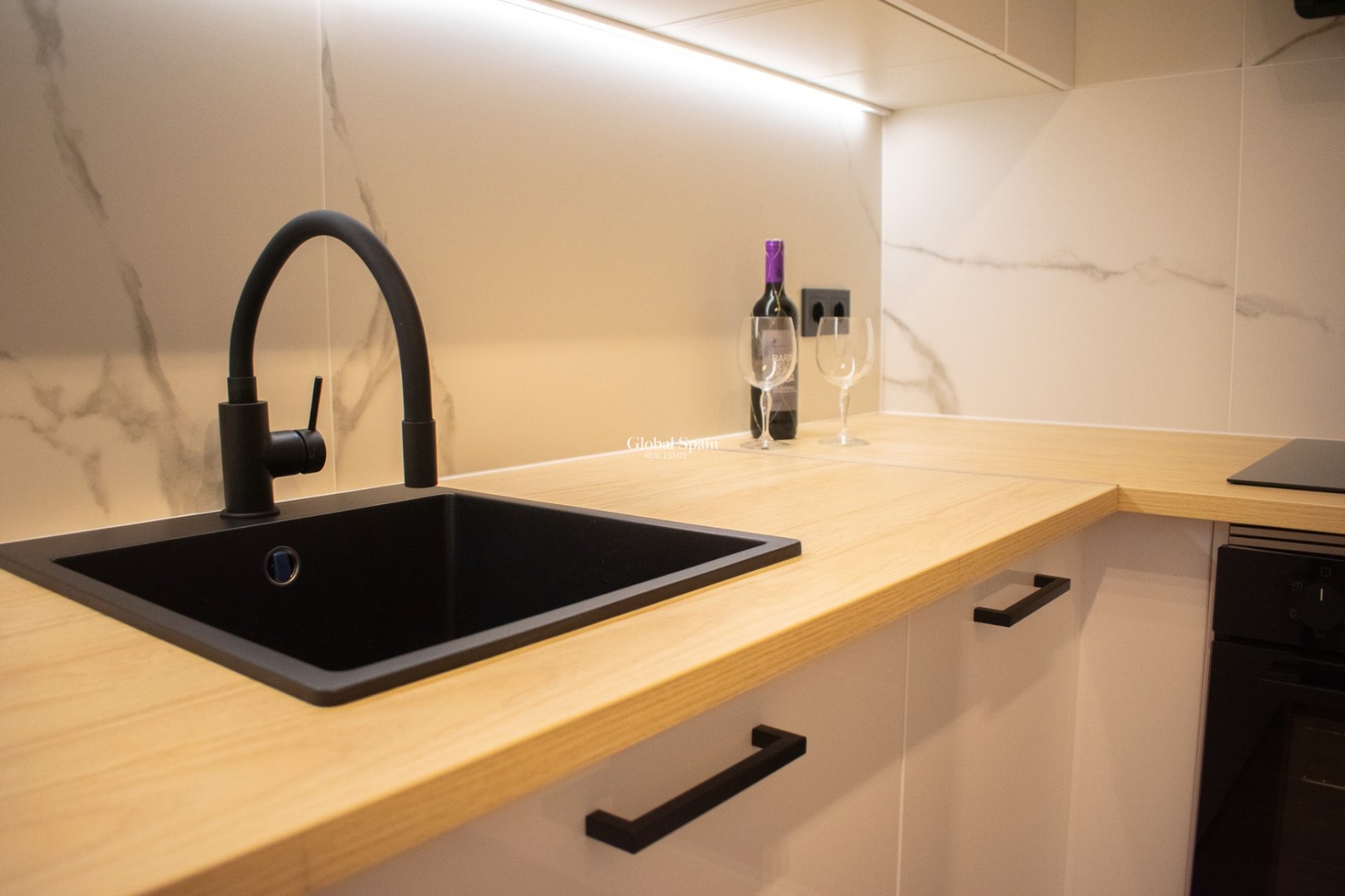 Wederverkoop - HUIS -
ORIHUELA COSTA - Punta Prima