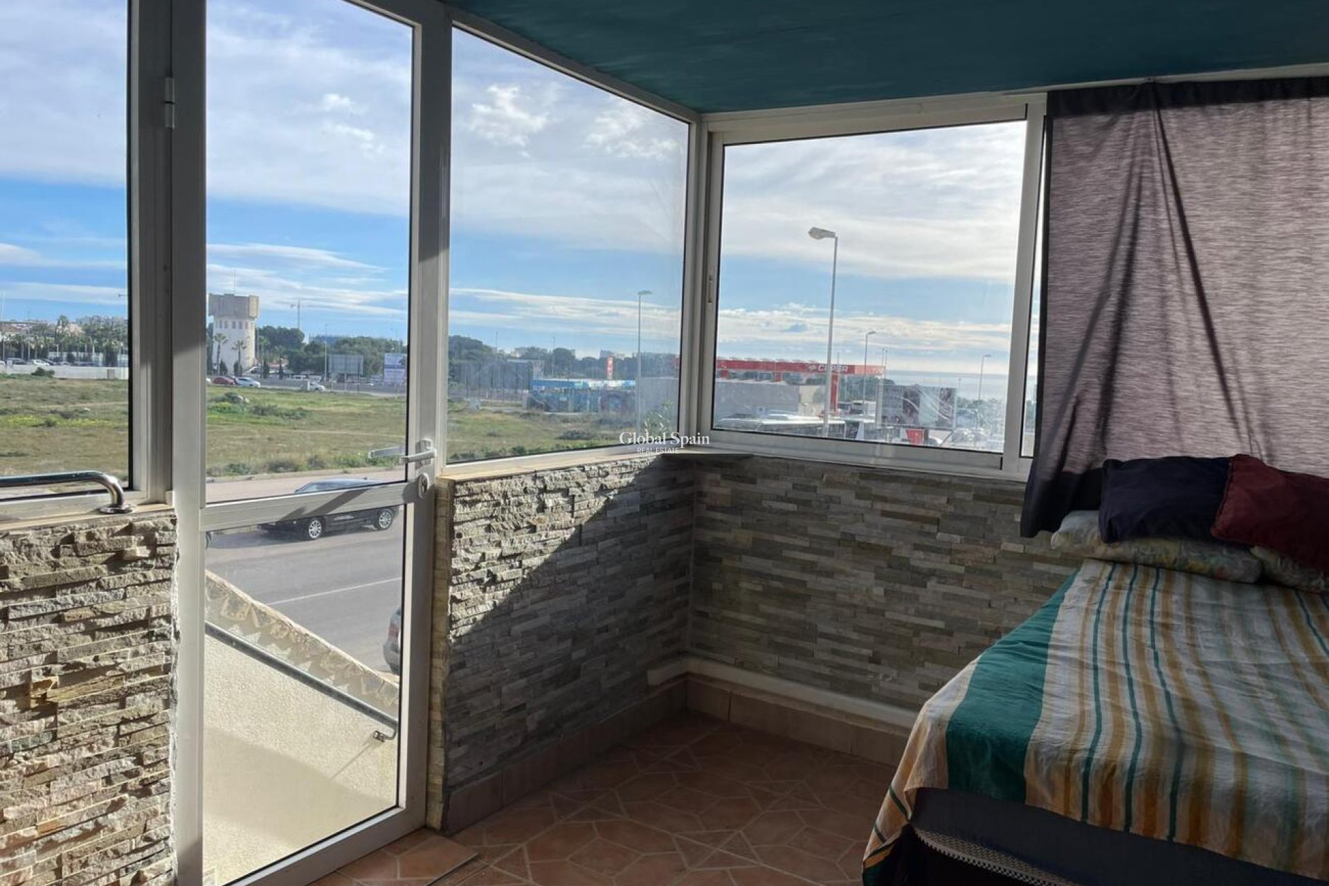 Wederverkoop - HUIS -
ORIHUELA COSTA - Punta Prima