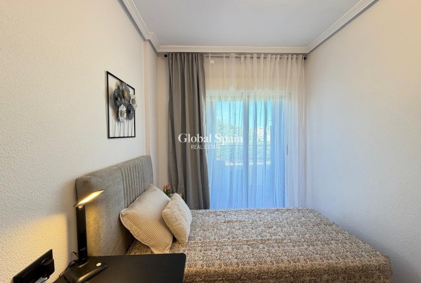 Wederverkoop - HUIS -
ORIHUELA COSTA - Rocio Del Mar