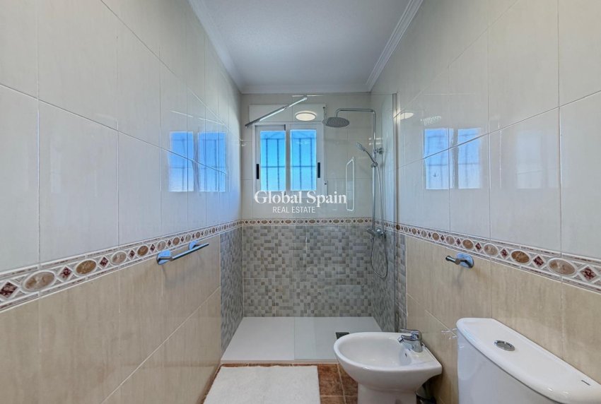Wederverkoop - HUIS -
ORIHUELA COSTA - Rocio Del Mar