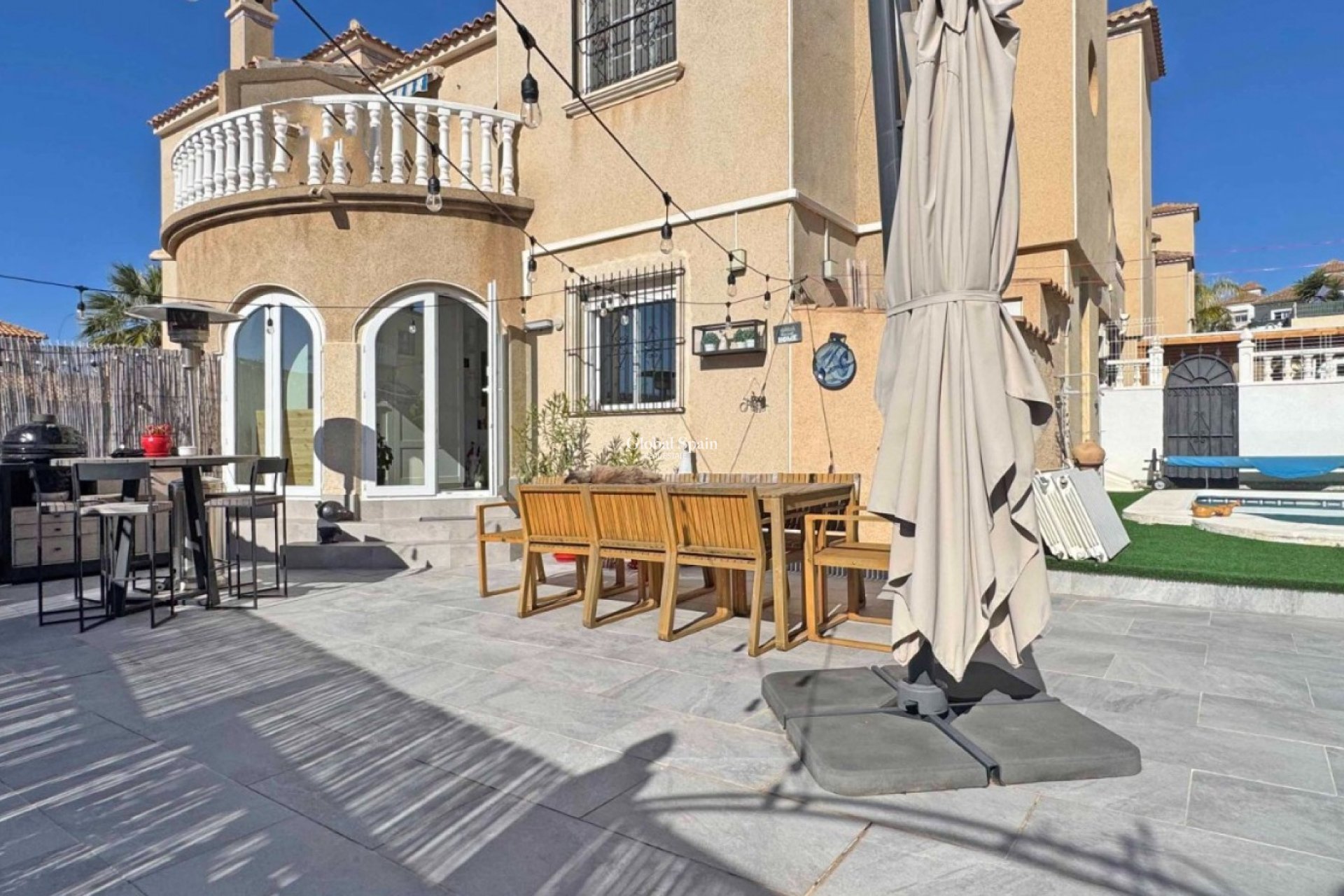 Wederverkoop - HUIS -
ORIHUELA COSTA - VILLAMARTÍN