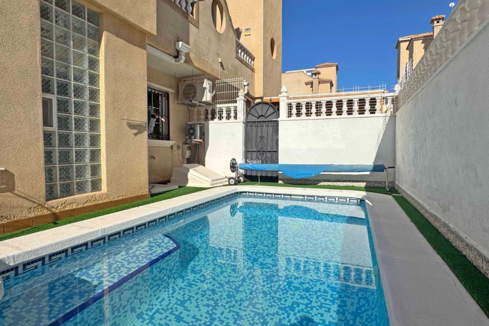 Wederverkoop - HUIS -
ORIHUELA COSTA - VILLAMARTÍN
