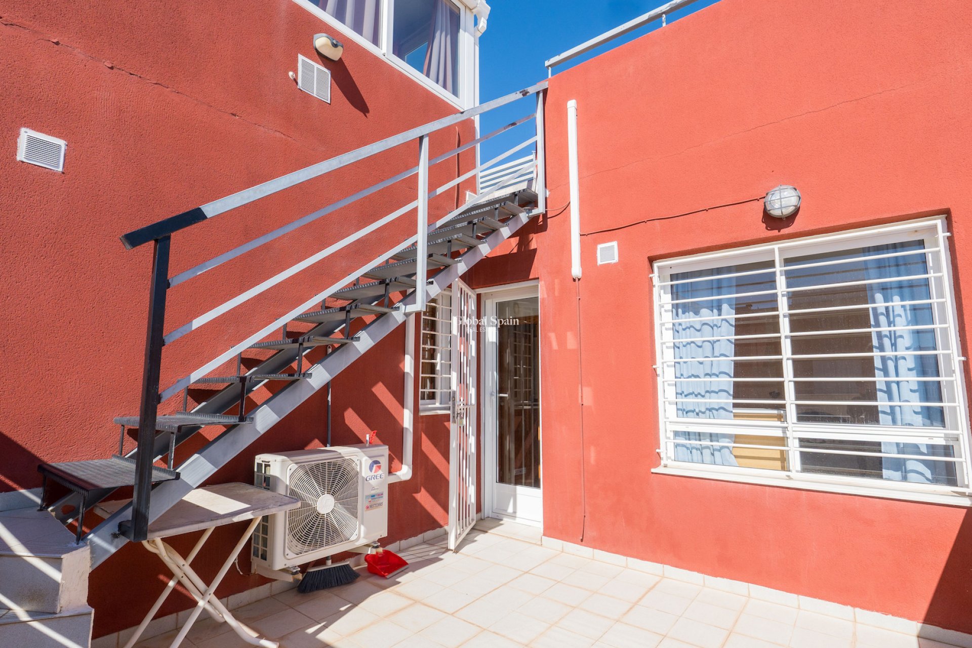 Wederverkoop - HUIS -
ORIHUELA COSTA - VILLAMARTÍN