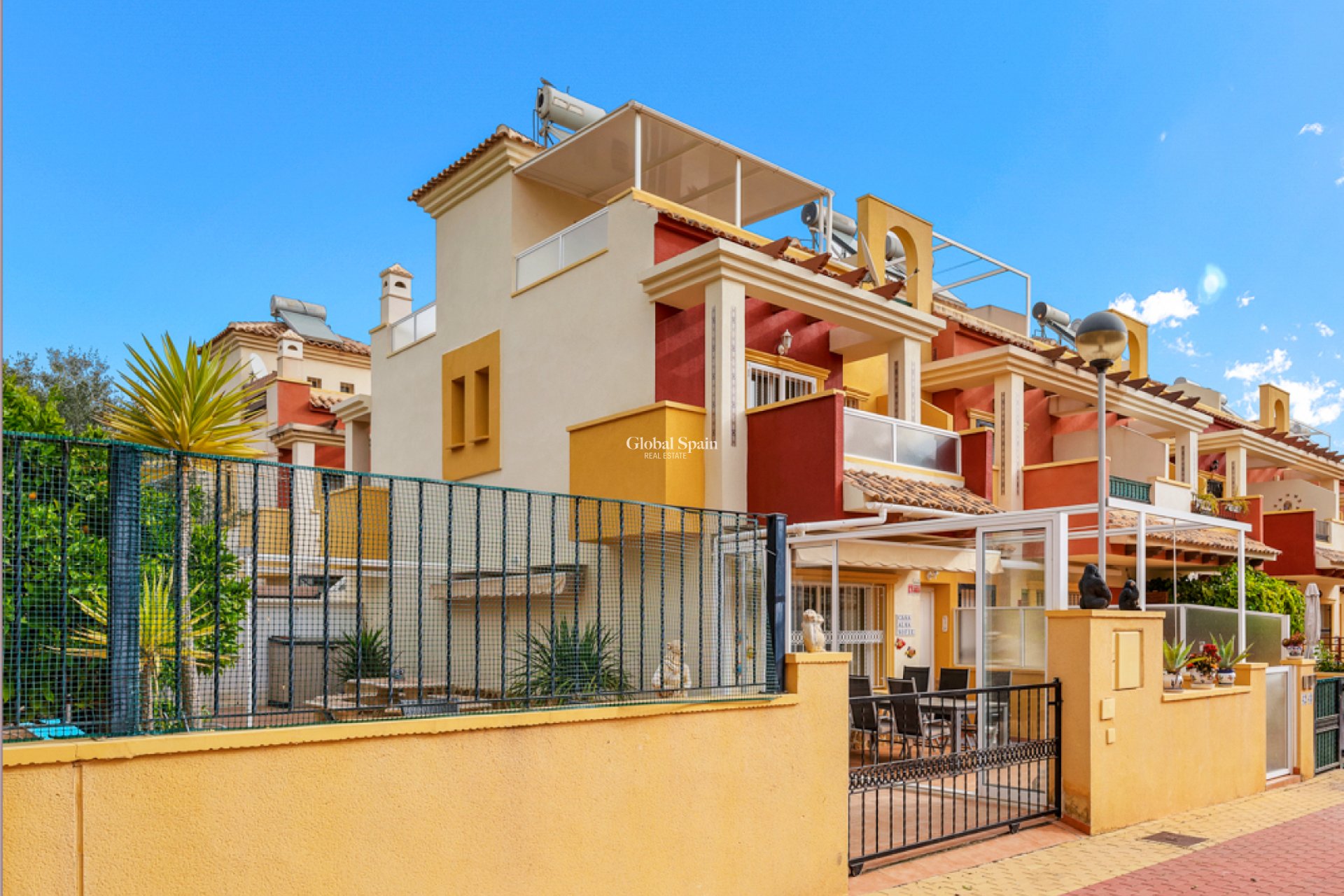 Wederverkoop - HUIS -
ORIHUELA COSTA - VILLAMARTÍN