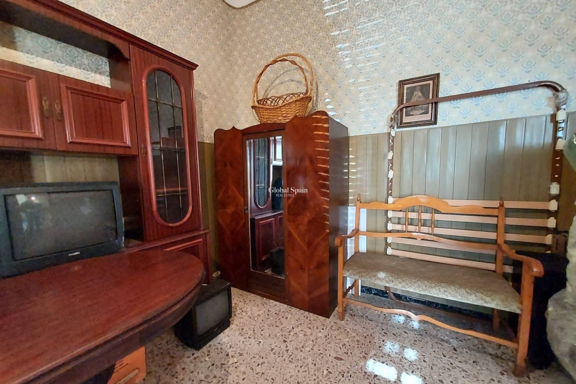 Wederverkoop - HUIS -
ORIHUELA - Desamparados