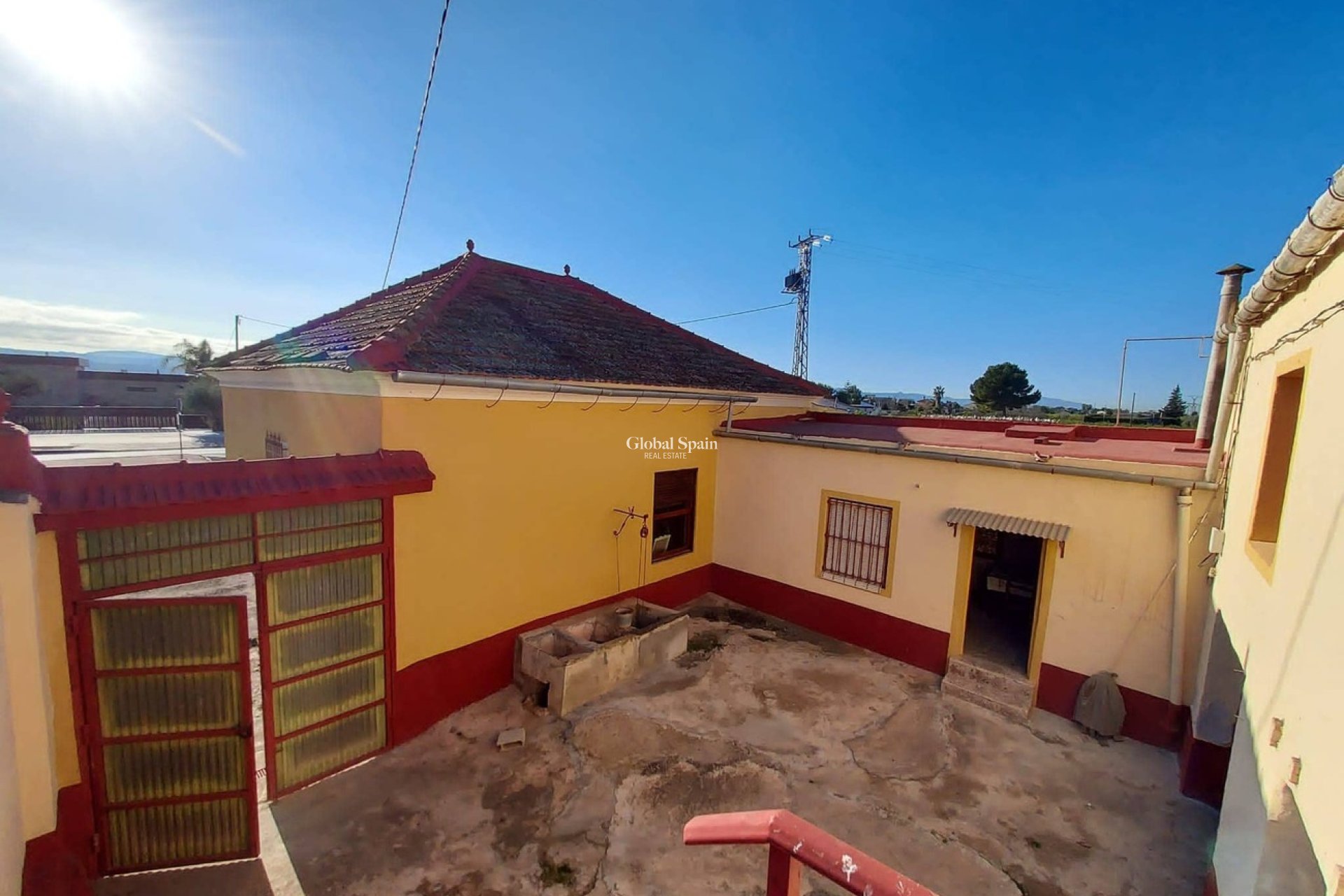 Wederverkoop - HUIS -
ORIHUELA - Desamparados