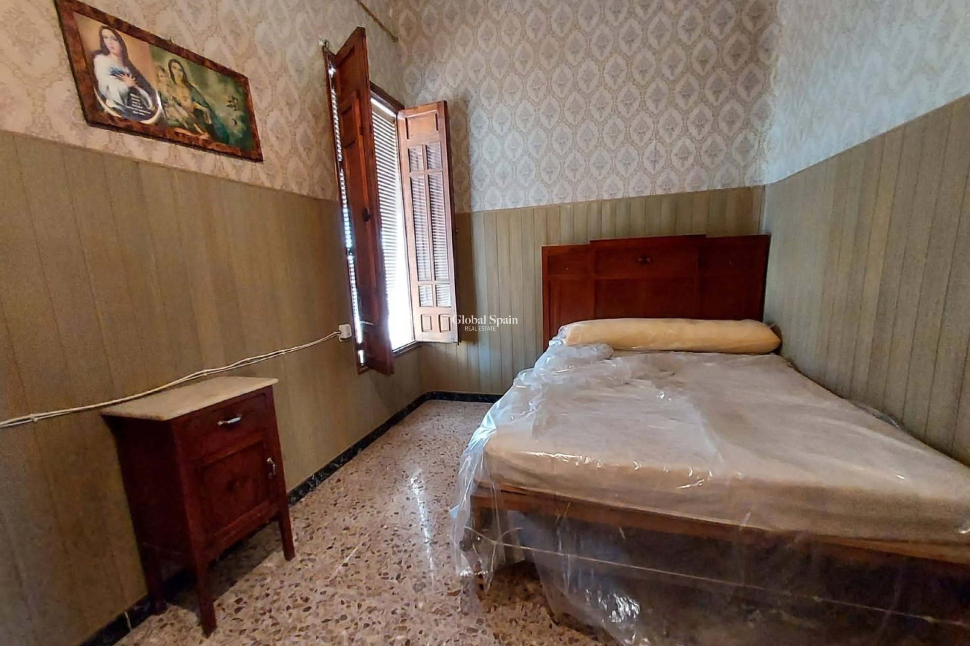Wederverkoop - HUIS -
ORIHUELA - Desamparados
