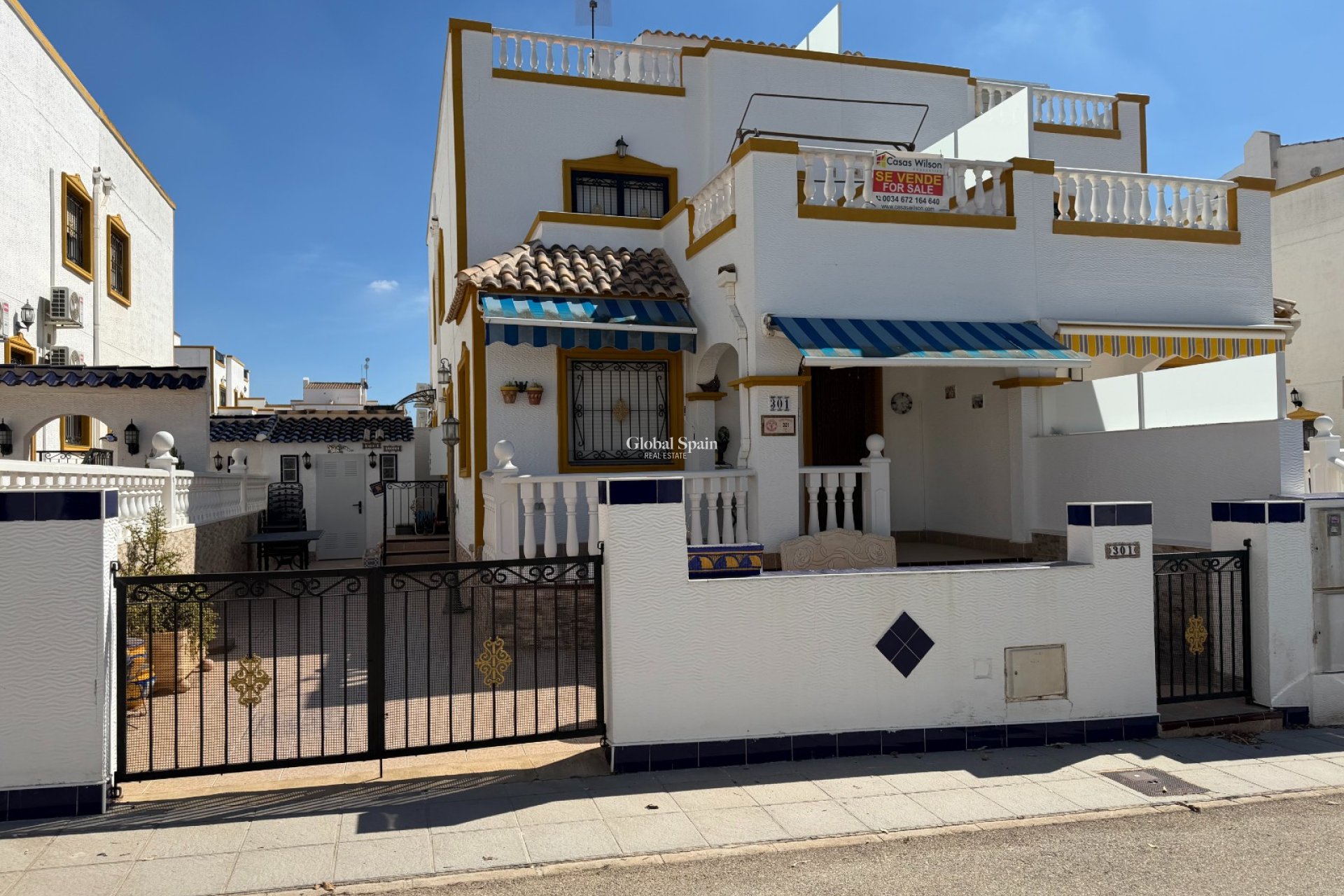 Wederverkoop - HUIS -
ORIHUELA - Entre Naranjos