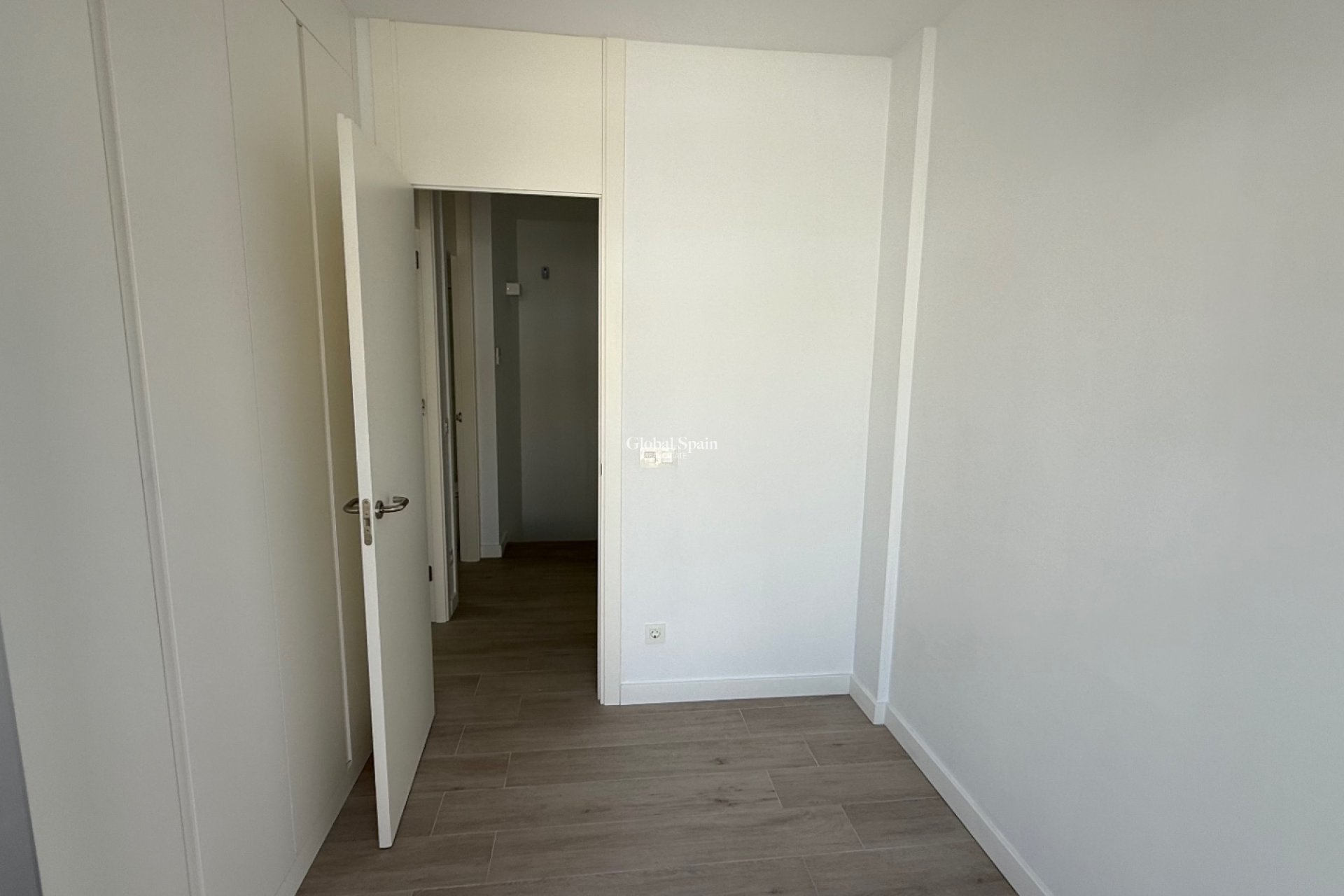 Wederverkoop - HUIS -
ORIHUELA - Inland