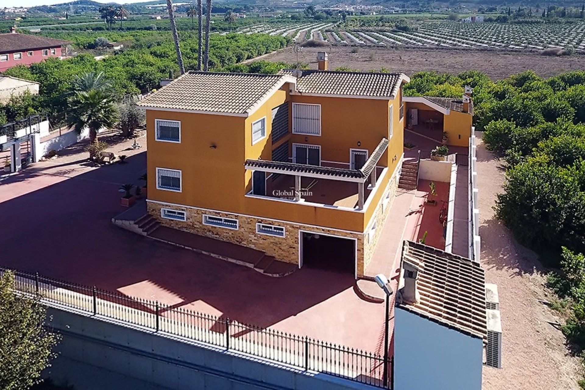 Wederverkoop - HUIS -
ORIHUELA - Inland