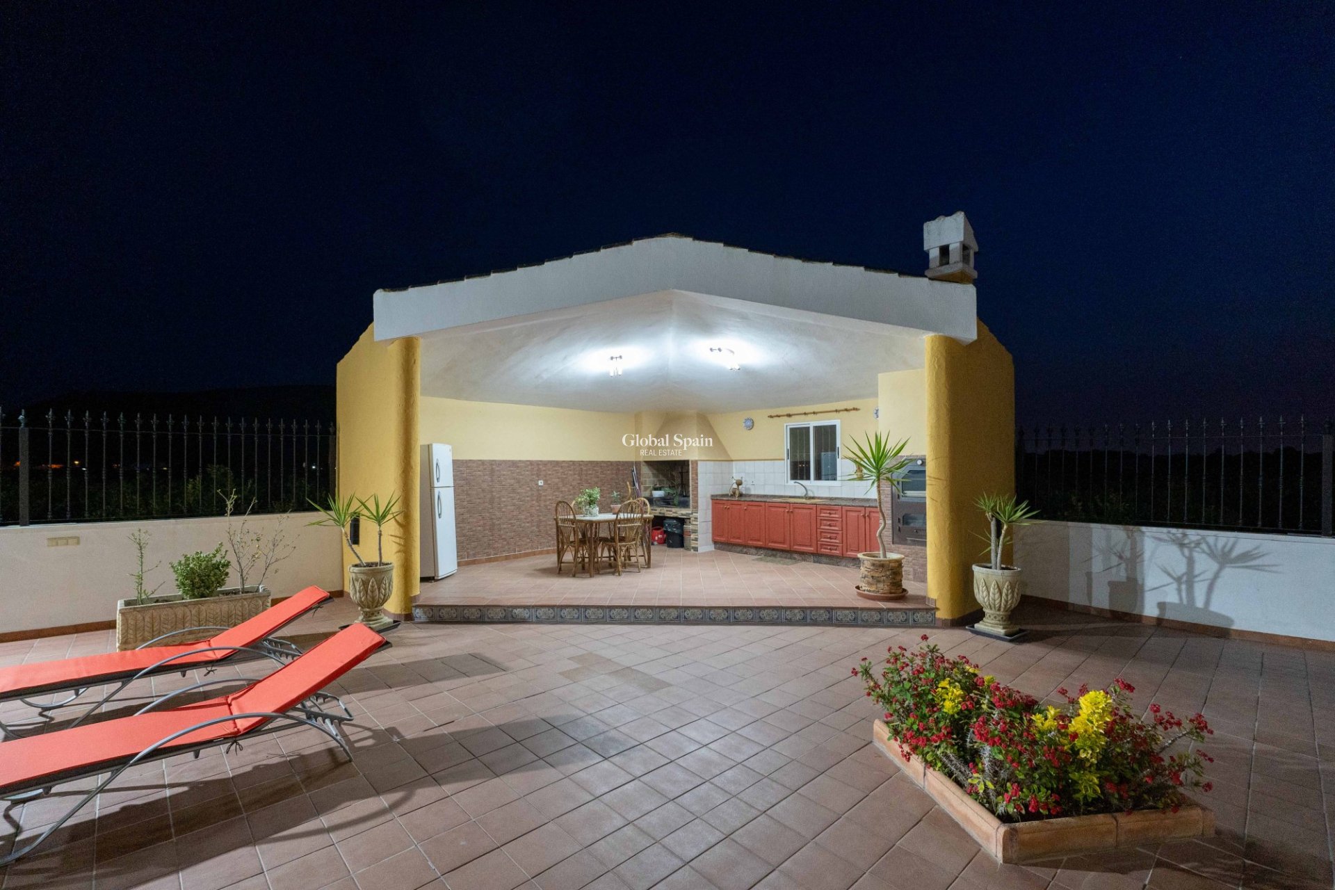 Wederverkoop - HUIS -
ORIHUELA - Inland