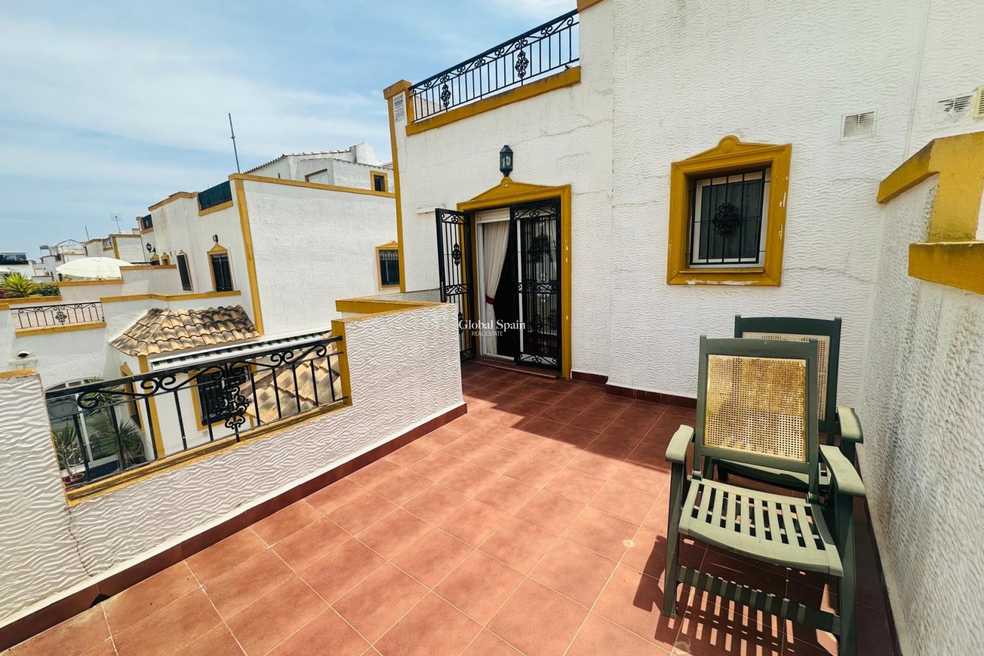 Wederverkoop - HUIS -
ORIHUELA - Inland