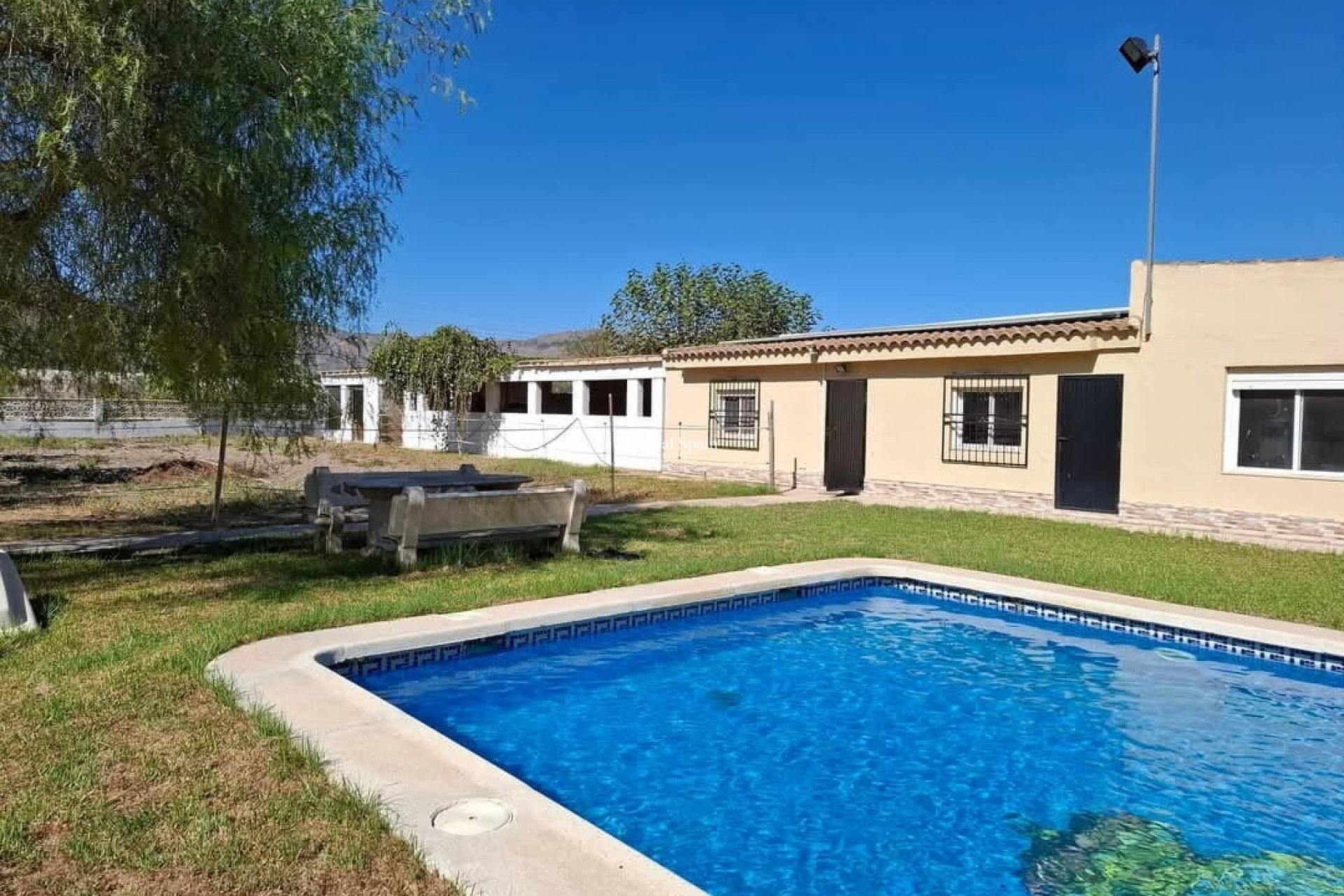 Wederverkoop - HUIS -
ORIHUELA - Inland