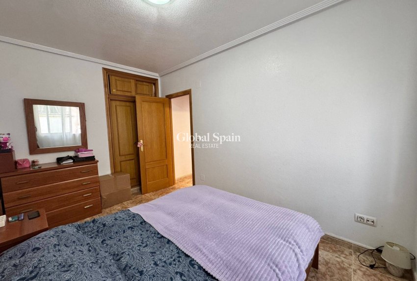 Wederverkoop - HUIS -
ORIHUELA - Los Balcones Y Los Altos